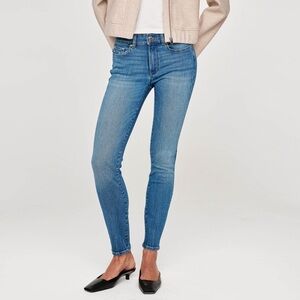 DL1961 jeans size 27 Style: Florence instasculpt